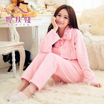 <em>妮狄娅</em>珊瑚绒<em>睡衣</em> 女 冬 珊瑚绒 免邮加厚法兰绒