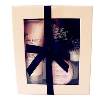 The Body Shop TBS美体小铺 VE维生素E面部套装(洁面乳100ml+日霜50ml+晚霜50ml+洁面刷) 补水保湿