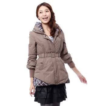 雅鹿.自由自在 女 相拼格子中长款羽绒服 ^@^F119220 浅卡其 175/XXL