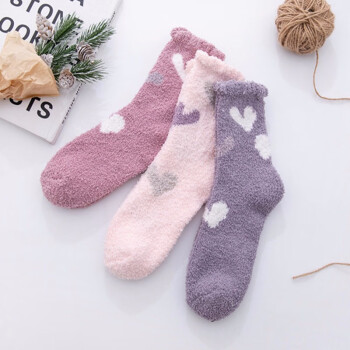 伦洛弗珊瑚绒袜子女地板袜保暖中筒秋冬季可爱系列居家毛绒家居睡眠袜 三双装爱心中筒袜