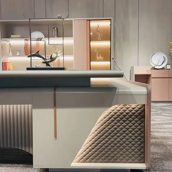 圣玛世家轻奢老板桌简约高端董事长办公室大气大班台经理总裁桌带灯 圣玛世家轻奢老板桌简约高端董事长办公室大气大班台经理总裁桌带灯