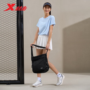 特步运动户外潮流时尚挎包876237130006 黑 均码