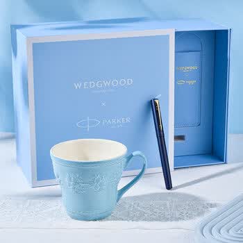 Wedgwood 派克联名款 威雅XL逐浪蓝金夹宝珠笔欢愉假日蓝色马克杯套装