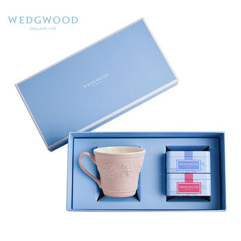 Wedgwood欢愉假日粉色马克杯+ 随身包茶罐套盒	