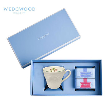 Wedgwood威基伍德欢愉假日树莓马克杯+ 随身包茶罐套盒