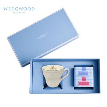 Wedgwood欢愉假日树莓马克杯+ 随身包茶罐套盒