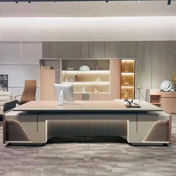 圣玛世家轻奢老板桌简约高端董事长办公室大气大班台经理总裁桌带灯