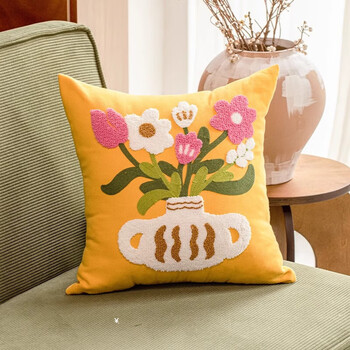 茵尚新款网红花朵抱枕粉色可爱女生枕套刺绣高级感客厅沙发靠枕靠垫背