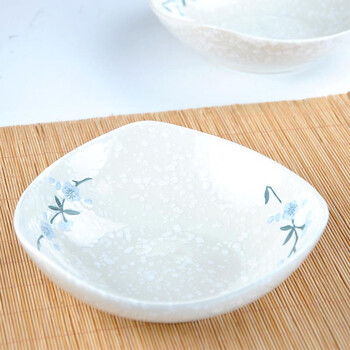 
                                        樱之歌 纯手绘雪花釉日式素瓷三角盘（2只）                