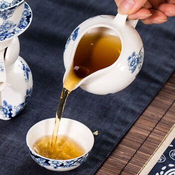 
                                        华盛和茶具套装 整套功夫茶具套装 半自动流水陶瓷套装11头 全手工青花瓷茶具套装 蝶恋花套装1                