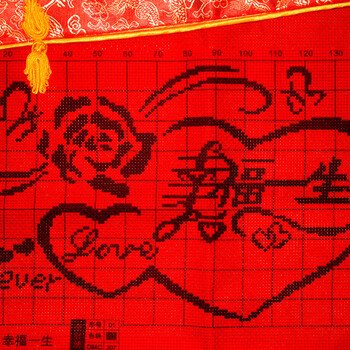 
                                        鸿胤皇室蒙娜丽莎十字绣抱枕一对精准印花新款结婚款真爱永恒婚礼新婚喜庆婚庆系列靠垫情侣枕头套 88185-88186一对含2件枕芯 长0.44米*宽0.44米                