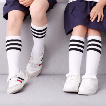 中学生穿什么颜色的袜子配校服最好看 中学生颜色袜子
