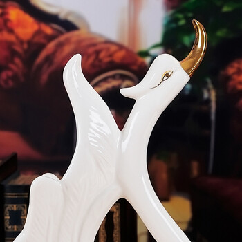 
                                                            欧琪蔓（OUQIM） 欧式摆件陶瓷天鹅家居装饰品客厅电视柜红酒架酒柜博古架摆设                
