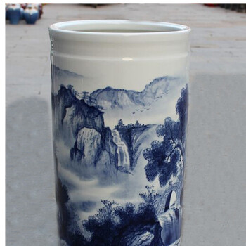 
                                        陶之念 景德镇陶瓷器花瓶 手绘釉里红瓷器箭筒字画筒书画缸插花创意摆件 山村晓韵                