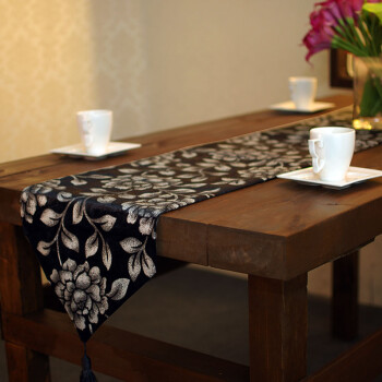 子至玹和家居精品现代桌旗 黑色牡丹 绒面塑胶印花工艺 罩件 桌布 黑色 200X33