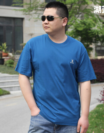 180cm230斤男生图片,180cm180斤男生图片 中年男士圆领短袖t恤宽松中老年纯色全棉汗衫加肥加大