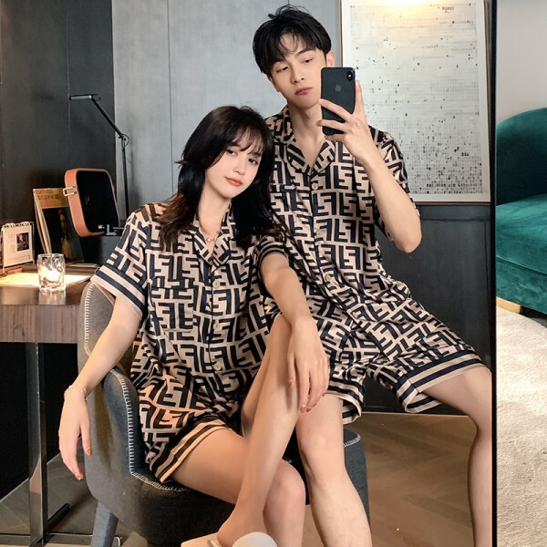 pinkdackeb 冰絲情侶睡衣女夏短袖時尚洋氣韓版家居服男薄款雙ff套裝 卡其色 女L碼(推薦110-130斤)