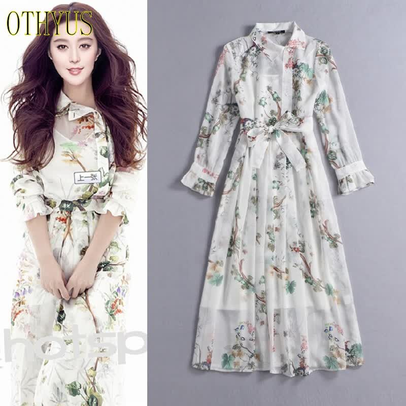 伟德bv1946官网谭松韵百花迎春浅蓝吊带裙亮相清甜笑容配优雅发型美到犯规