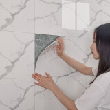 雨涵（YUHAN） 铝塑板自粘墙贴瓷砖墙面厨房卫生间防水防潮装饰墙板3d立体贴纸 加厚卡拉白5片30*60（2.5mm）