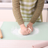 FaSoLa 日本硅胶揉面垫加厚厨房加厚防滑不粘案板和面板柔软擀面垫大号 橄榄绿 送刮板