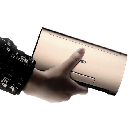 坚果（JmGO）明智M6 便携投影机 投影仪（200流明 内置HIFI音响 手机/微型投影 适用于安卓/苹果同屏 移动电源）