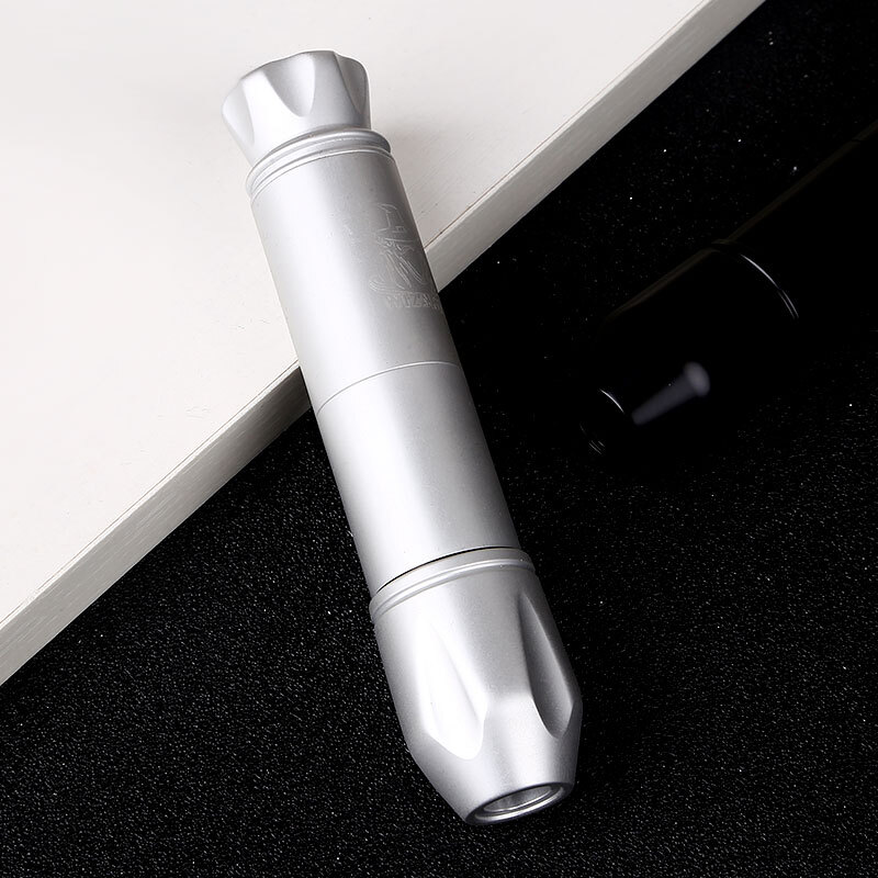 李兰迪“咬笔盖”火遍韩国韩网称比肩全智贤王阳当年没说错