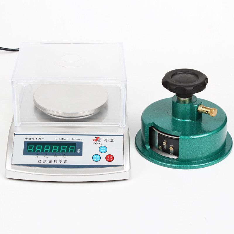 近日由中国计量科学研究院自主研制的我国首套基于激97国际游戏app-光干涉原理的海洋重力仪现场计量装置圆满完成为期半个月的随船作业首次实现我国海洋动态环境下重力加速度量值的现场计量。这标志着我国重力计量技术实现了从陆地到海洋、从静态到动态的里程碑式跨越。