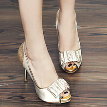 <em>Ggg</em>韩国<em>女鞋</em>新娘镶钻蝴蝶结鱼嘴浅口10cm细