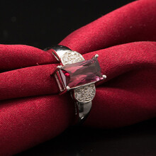 【宝瑞通典当行】18K金镶钻 紫红色长方形碧