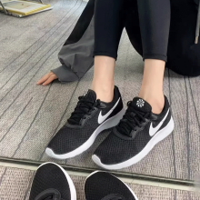 耐克（Nike）女鞋夏季新款复古运动鞋休闲缓震透气舒适防滑跑步鞋 DJ6257-004 黑白 39