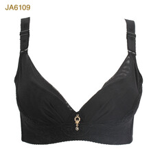 <em>真之景</em> 厚<em>小胸</em>性感聚拢调整型都市纯肤色性感