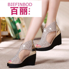 百丽高跟鞋系列：职场与生活的优雅伴侣！PG电子技巧