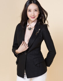 <em>太平鸟女装</em>2013秋冬装新品配胸针西装<em>外套</em>女
