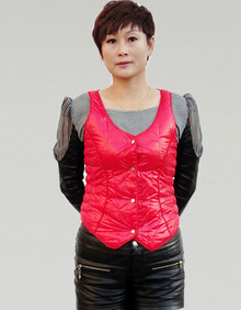 大羽 冬保暖<em>羽绒马甲</em>女装坎肩<em>贴身</em>羽绒背心中