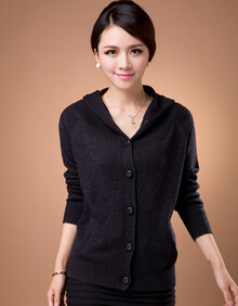 绒特丝纳新款女士<em>短款羊绒开衫</em>帽衫蝙蝠型毛衣