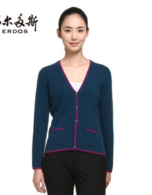 鄂尔多斯新款<em>羊绒衫纯羊绒</em>V领装饰<em>女开衫</em> 纯黑