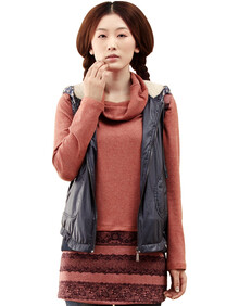 <em>茵曼</em>INMAN冬装新款皮革印花领子拼接<em>背心女</em>