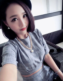 欧莱柔新品韩国名媛灰白格子短袖短装<em>女上衣</em> 