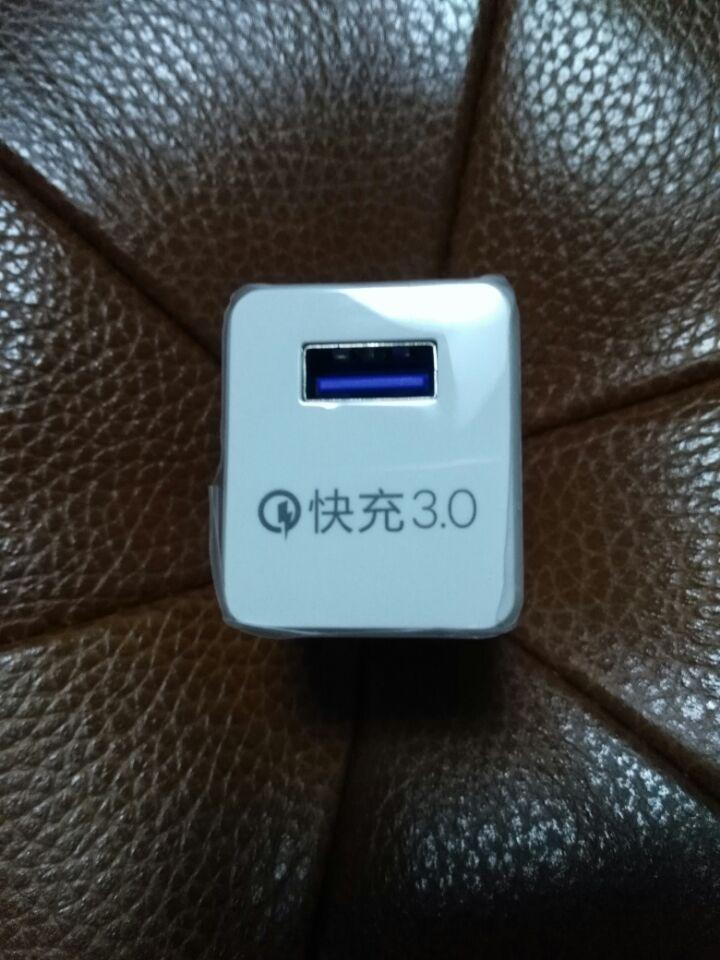 充电头收到了,看上去也不错的,充电方便,持久耐用,大品牌质量有保证,但充移动电源好烫,充手机可以。满意