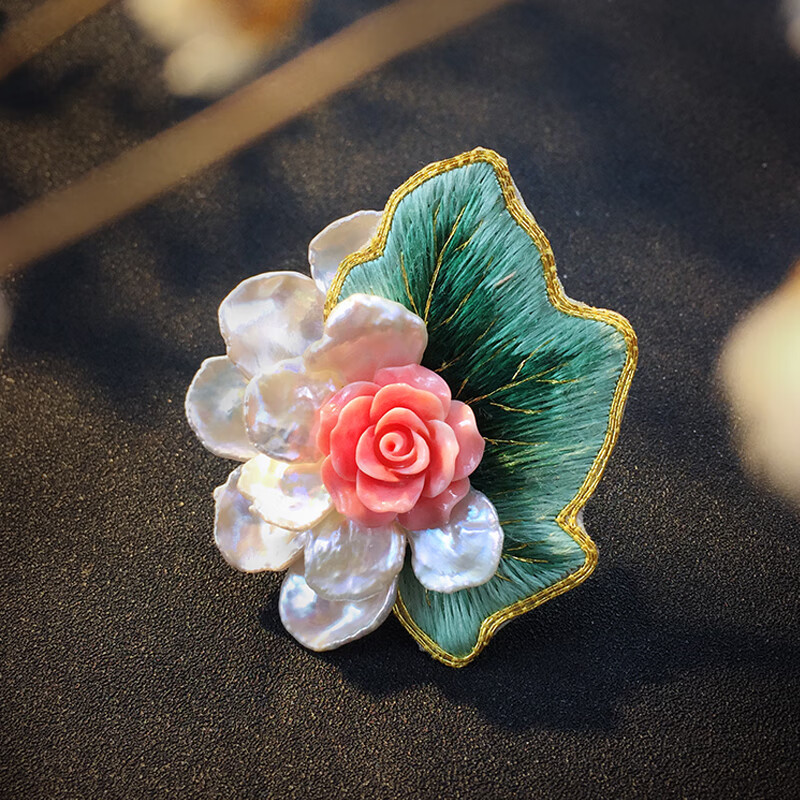 yunli 天然巴洛克珍珠手工刺绣胸针胸花女配饰韩国高档奢华别针复古