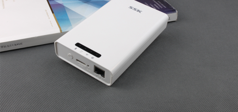 SSK飚王 HE-W100 2.5寸USB3.0 无线储存共享 WiFi移动硬盘盒SATA
