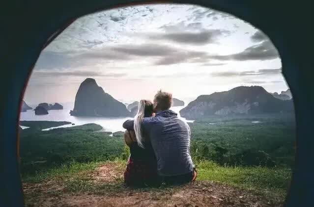 吻在梦境，心在何处，解构我与别人接吻背后的潜意识密语