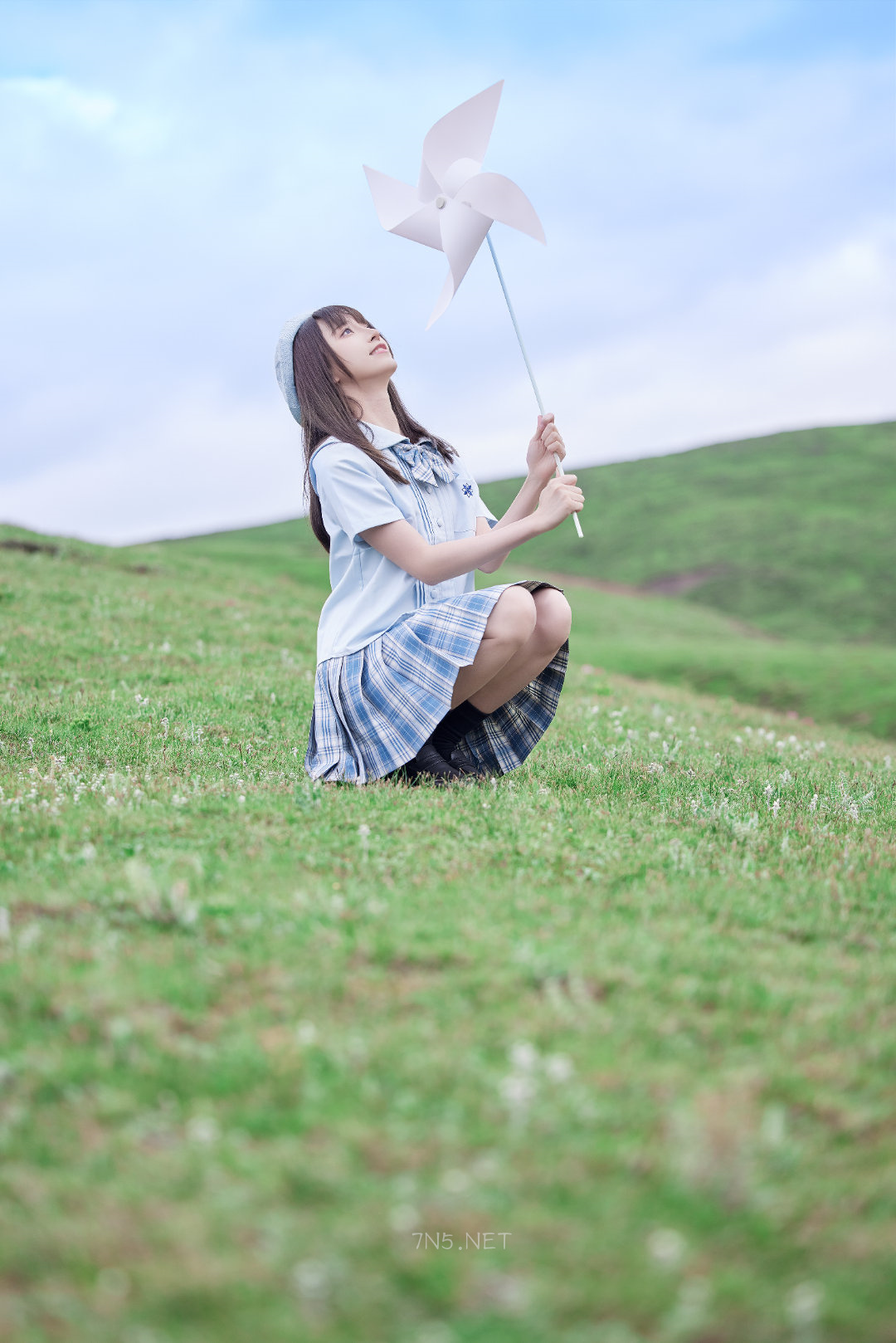 高山草原里的Kitaro_绮太郎 JK写真实拍