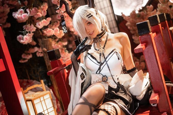 如月灰-碧蓝航线 – 尾张 [28P-325MB]