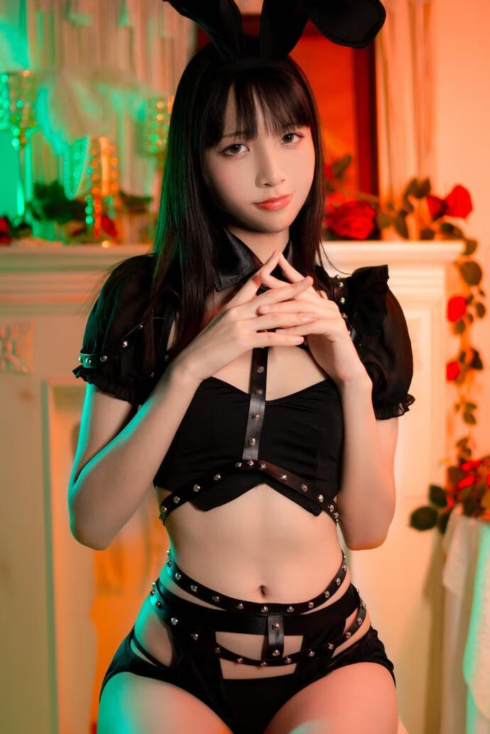 西瓜少女 NO.020 玫瑰兔子.jpg 西瓜少女 NO.020 玫瑰兔子.jpg