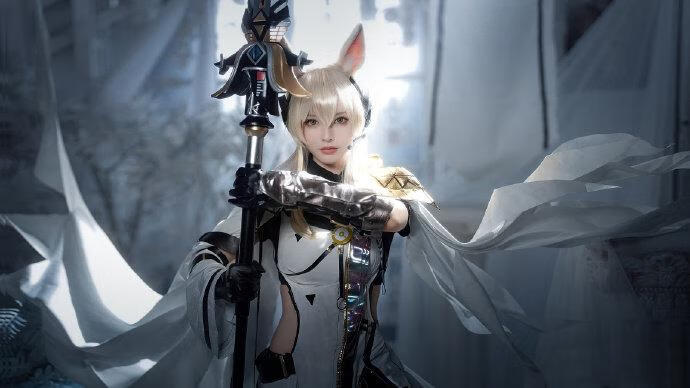 「COSPALY」明日方舟耀骑士玛嘉烈·临光-10P@啊板的猫