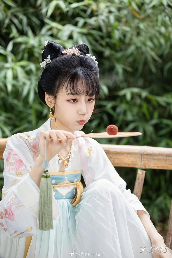 国风圈音乐才女 银临 (12).jpg