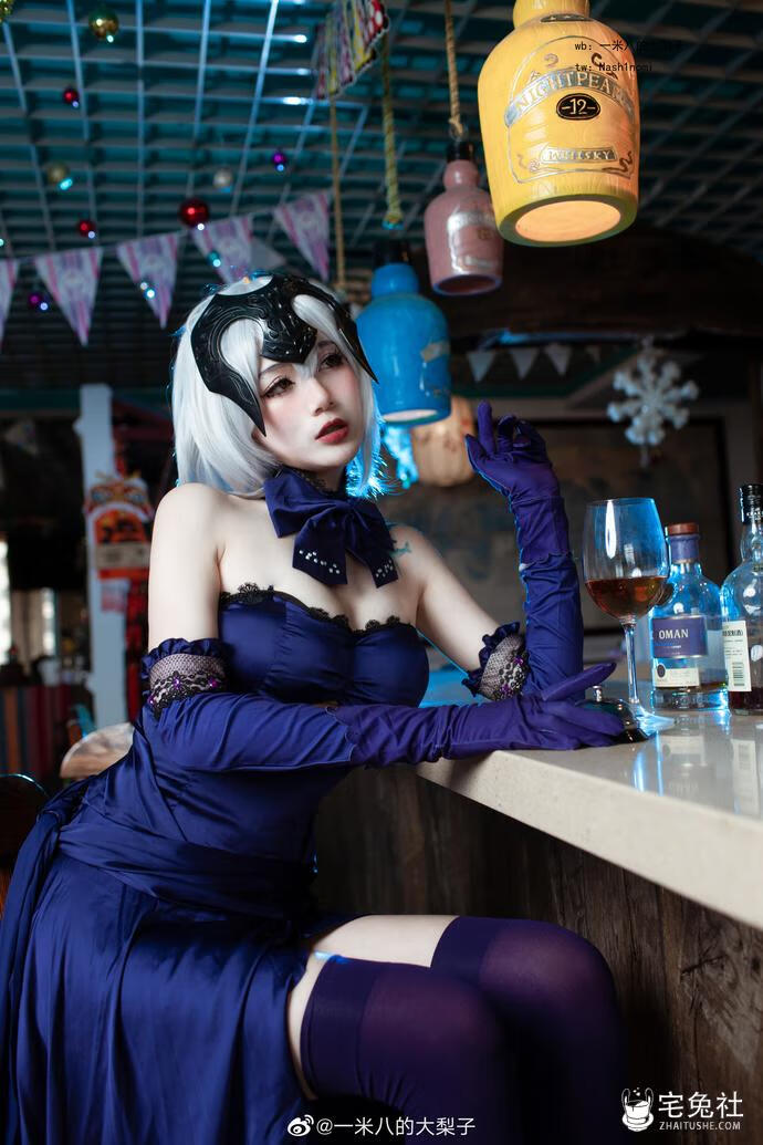 一米八的大梨子全套cos图片合集 她的推特散图有什么福利 (1) 宅兔社.jpg 一米八的大梨子全套cos图片合集 她的推特散图有什么福利