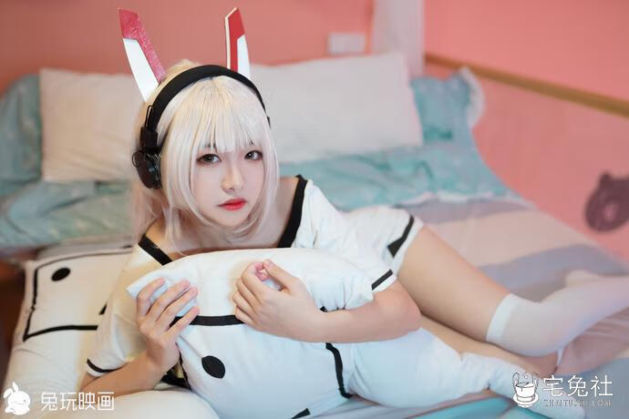 lovely呆玄 NO.010 穿T恤的凌波 (1).jpg lovely呆玄全套cos图片合集 佛系而又迷人双人僵尸作品