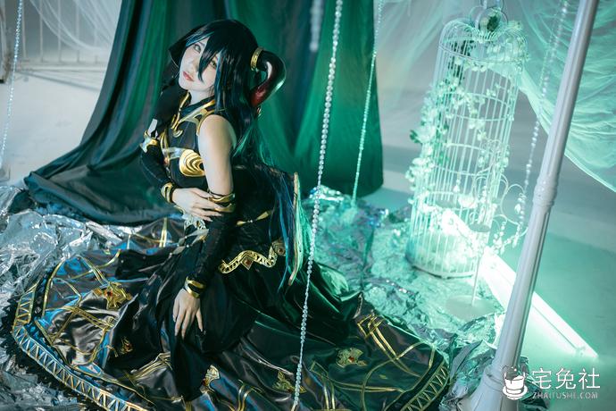 是一只熊仔吗全套作品图合集 迷人熊仔COS让你欲罢不能！